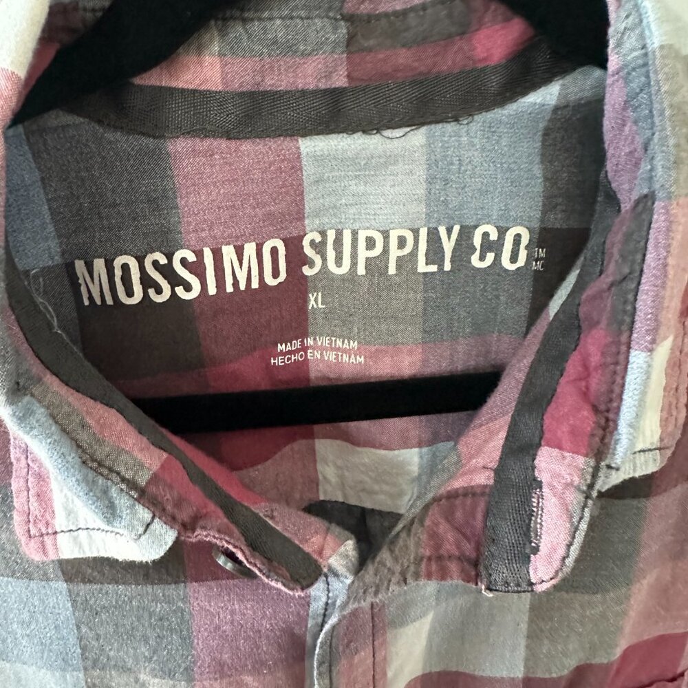 Mossimo Supply Red, White & Blue Plaid XL Men's Short Sleeve Shirt  100% Cotton - Picture 2 of 9